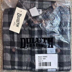 Duluth Trading Co Black & White Plaid Button-Down Flannel Shirt
